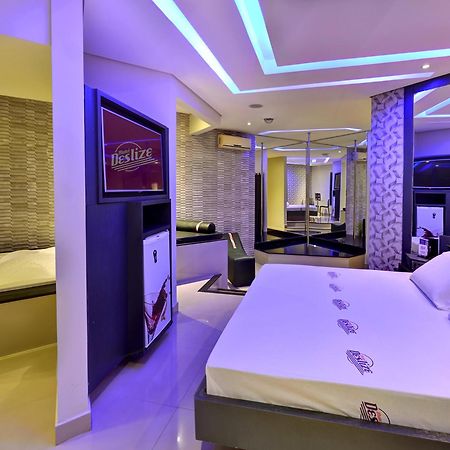 Deslize Motel 4 Uberlândia Buitenkant foto